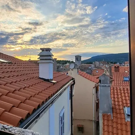 Giannina Apartamento Cres